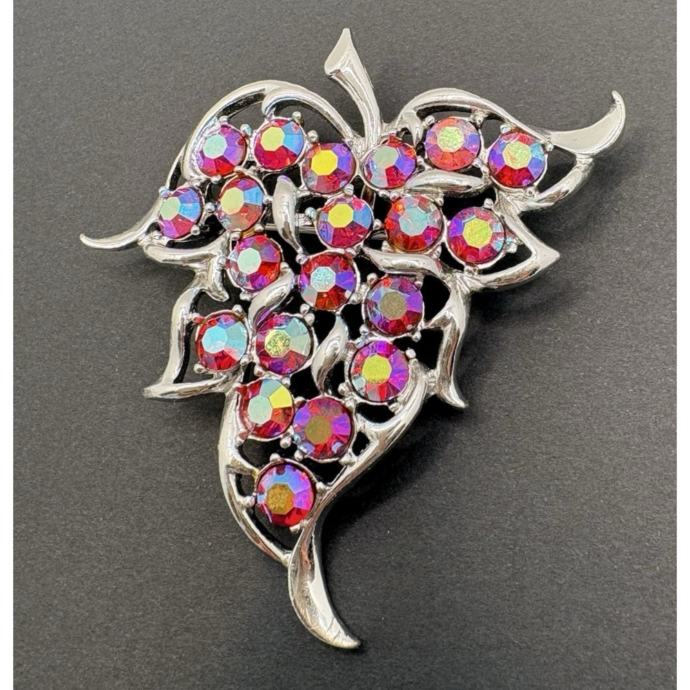 Vintage Sarah Coventry Dazzling Aurora Borealis Crystal Grape‎ Leaf Brooch 1960s - Picture 2 of 6